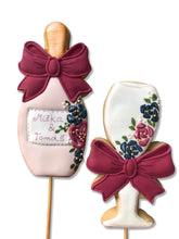 CELEBRATORY CHAMPAGNE BOTTLE AND GLASS COOKIE CUTTER SET 2PCS